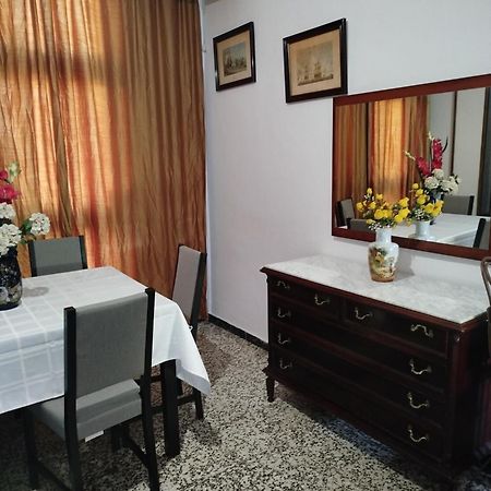 Apartamento Acogedor Севілья Екстер'єр фото
